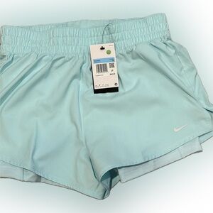 Women’s dry fit Nike shorts! NWT 🎉
